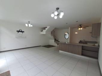 MLS-26-851 LS ALQUILER HERMOSA CASA DE 3 NIVELES SANTO DOMINGO HEREDIA