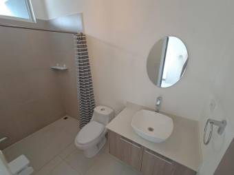 MLS-26-851 LS ALQUILER HERMOSA CASA DE 3 NIVELES SANTO DOMINGO HEREDIA