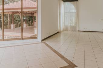 VENTA DE CASA CON PISCINA, ALAJUELA, OROTINA, HACIENDA VIEJA - 9605843