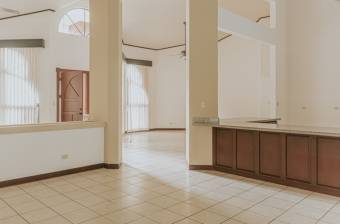 VENTA DE CASA CON PISCINA, ALAJUELA, OROTINA, HACIENDA VIEJA - 9605843