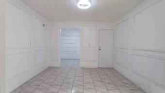 Se alquila espaciosa casa en San Pedro de Montes de Oca 26-872