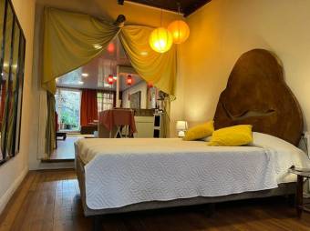 Se vende espaciosa casa en San Rafael de Escazú 25-41