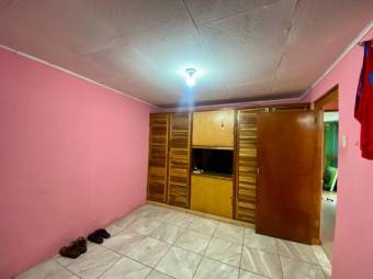 Se vende espaciosa casa con patio en Escazú Centro 25-1306