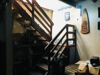 Se vende propiedad para remodelar en Heredia Centro 25-986