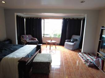 Se ven de casa con uso mixto en San Roque de Barva 24-1155