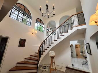 MLS-26-881 VENTA HERMOSA CASA SAN RAFAEL ESCAZU