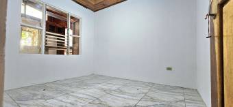 Venta de Casa en Batán, Limón. TIENE LOCAL COMERCIAL ACTIVO.