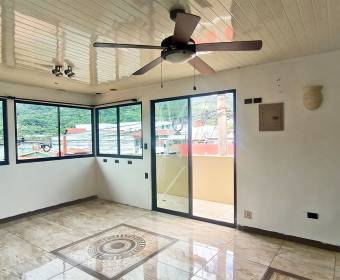 House and apartment in Higuito de Desamparados, San José. Bank-owned property.