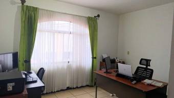 Se vende moderna casa con terraza en San Pablo Heredia 25-1992