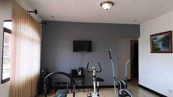 Se vende moderna casa con terraza en San Pablo Heredia 25-1992