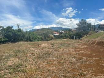 Se vende lote de 4,500m2 con uso UNIVIVIENDA en San Rafael Heredia 24-1552