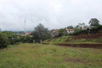 Se vende lote de 4,500m2 con uso UNIVIVIENDA en San Rafael Heredia 24-1552