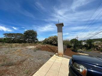 Se vende lote de 4,500m2 con uso UNIVIVIENDA en San Rafael Heredia 24-1552