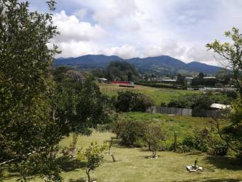 Se vende propiedad con 1499m2 en Santo Domingo Heredia 25-632