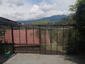 Se vende propiedad con 1499m2 en Santo Domingo Heredia 25-632