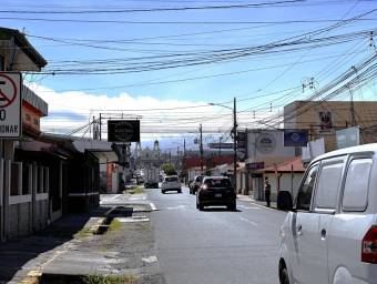 Se vende espaciosa propiedad comercial en Santo Domingo Heredia 25-1628