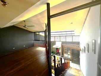 Se vende espaciosa propiedad comercial en Santo Domingo Heredia 25-1628