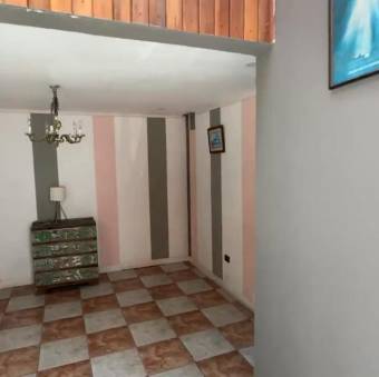 Se vende espaciosa propiedad comercial en Santo Domingo Heredia 25-1628