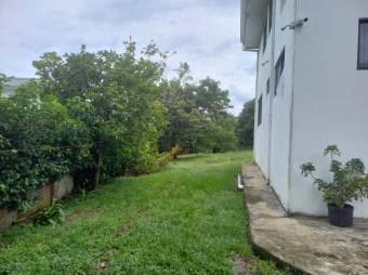 Se vende amplia finca de 3,800m2 en San Pedro de Barva 25-121