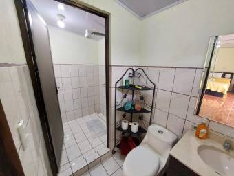 Se vende finca de 2,456m2 en Concepción de Heredia 26-434