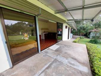 Se vende finca de 2,456m2 en Concepción de Heredia 26-434