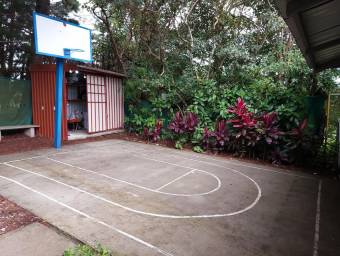 Se vende finca de 2,456m2 en Concepción de Heredia 26-434