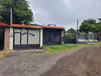 Se vende finca de 2,456m2 en Concepción de Heredia 26-434