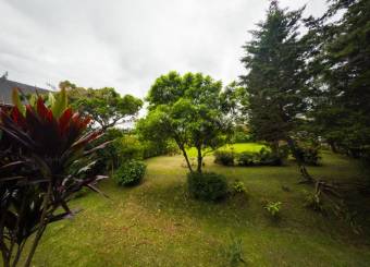 Se vende lote de 3,200m2 en San Isidro de Heredia 25-608