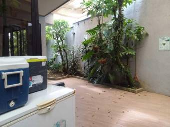 Se vende moderna casa en Santa Lucia de Barva 25-163