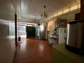 Se vende espaciosa casa con uso mixto en San Josecito Heredia 25-1706