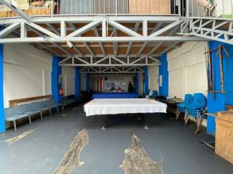 Se vende espaciosa casa con uso mixto en San Josecito Heredia 25-1706