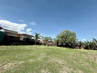 Se vende lote de 1,208m2 en La Ribera de Belén 26-334