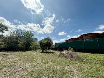Se vende lote de 1,208m2 en La Ribera de Belén 26-334