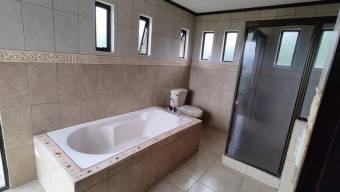 Se vende propiedad con lote de 7000m2 en Concepción de Heredia 25-1107 Se vende propiedad con lote de 7000m2 en Concepción de Heredia 25-1107