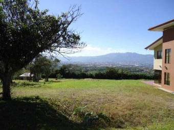 Se vende propiedad con lote de 7000m2 en Concepción de Heredia 25-1107 Se vende propiedad con lote de 7000m2 en Concepción de Heredia 25-1107