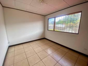 Se vende espaciosa casa con uso mixto en Santo Tomas Heredia 25-1056