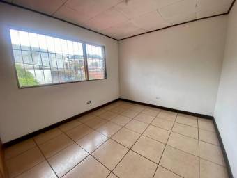 Se vende espaciosa casa con uso mixto en Santo Tomas Heredia 25-1056
