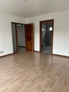 Ganga! 2 cuartos, 2 baños, cocina y baños nuevos  $ 1.050