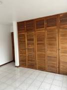 Ganga! 2 cuartos, 2 baños, cocina y baños nuevos  $ 1.050