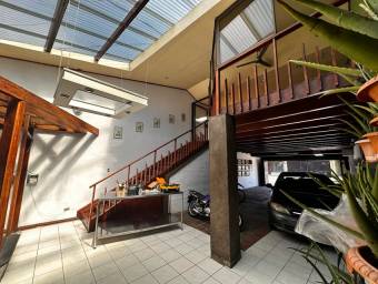 Se vende propiedad comercial y residencial en Santo Domingo Heredia 26-511, $ 349,000, 8, Heredia, Santo Domingo