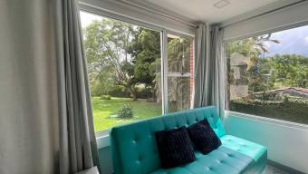 Se vende moderna casa en condominio de San Rafael Escazú 26-655