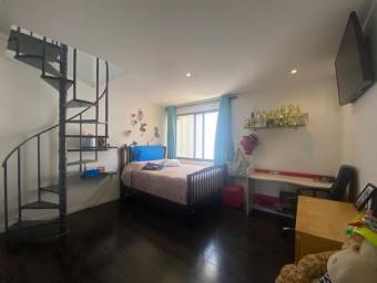 Se vende moderna casa en condominio de Escazú 26-478