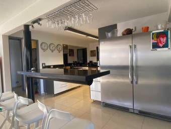 Se vende moderna casa en condominio de Escazú 26-478