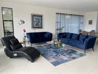 Se vende moderna casa en condominio de San Antonio de Escazú 26-353
