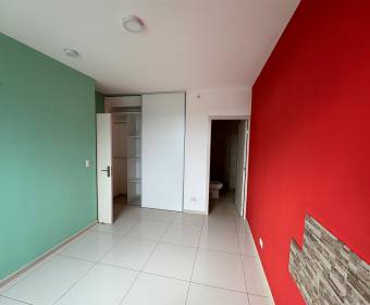 Apartment for sale in Condominio Bambú 106, Lagunilla de Heredia. Bank-owned property.