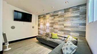 Se vende moderna casa con terraza en condominio de San Rafael Escazú 25-1873