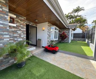 1-level house for sale in Bello Horizonte, Escazú 1-level house for sale in Bello Horizonte, Escazú