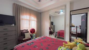 MLS-26-945 VENTA HERMOSA CASA CURRIDABAT SAN JOSE