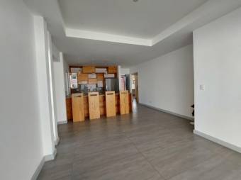 Se vende moderna casa con patio en condominio de San Antonio Belén 26-619