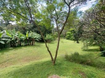 Se vende moderna propiedad de 5000m2 en San Antonio de Belén 26-673